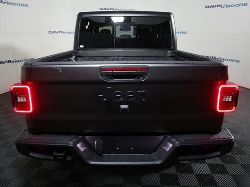 New 2026 Jeep Gladiator Sport AWD/4WD image 7