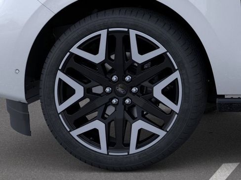 New 2025 Ford Expedition Max Platinum w/ Platinum Ultimate Package image 19