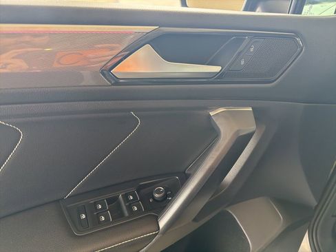 Used 2023 Volkswagen Tiguan SE R-Line image 26