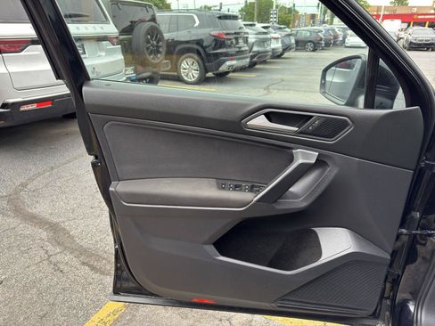 Used 2021 Volkswagen Tiguan S FWD image 14