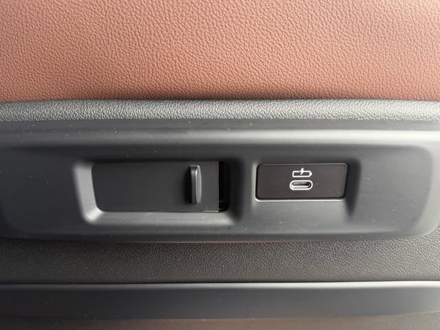 Used 2020 BMW X6 sDrive40i w/ Premium Package RWD image 8