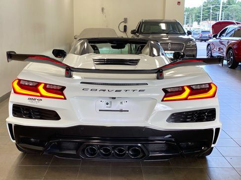 Used 2024 Chevrolet Corvette Z06 w/ Z07 Performance Package RWD image 6