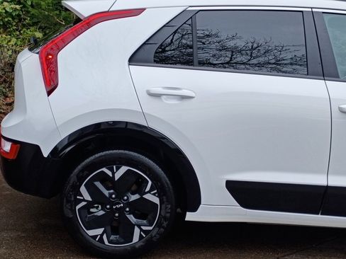 Used 2024 Kia Niro Wind w/ Wind Preserve Package image 4