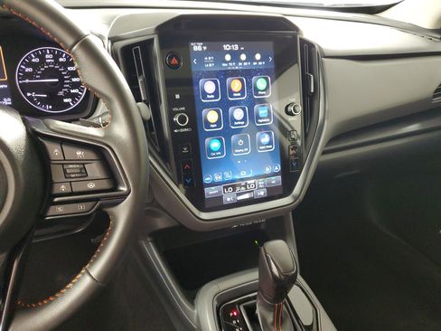 Used 2025 Subaru Crosstrek 2.5i Limited w/ Crosstrek Mirror Package image 17