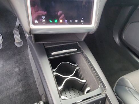 Used 2017 Tesla Model X 90D image 26