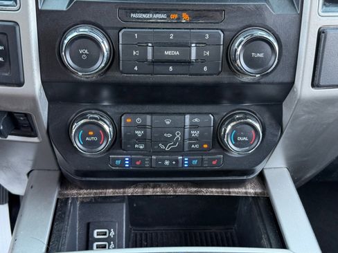 Used 2019 Ford F350 Lariat w/ Lariat Ultimate Package image 27