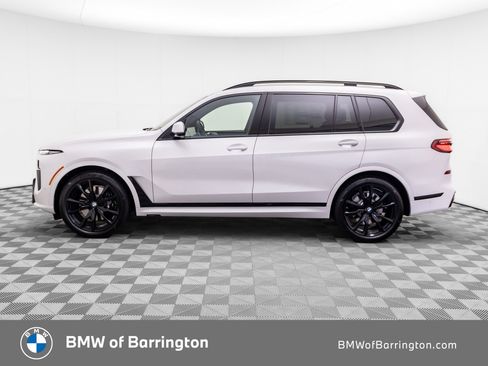 New 2027 BMW X7 xDrive40i w/ M Sport Package AWD/4WD image 2