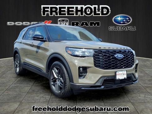 Used 2026 Ford Explorer ST-Line w/ ST-Line Street Pack AWD/4WD image 1
