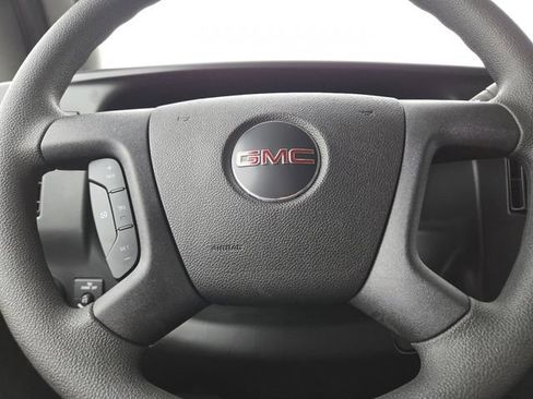 New 2026 GMC Savana 3500 RWD image 27