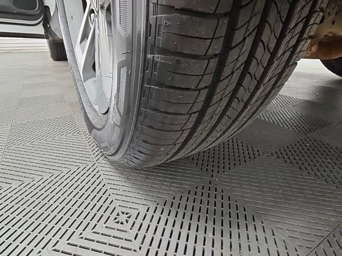 Used 2023 Honda Pilot EX-L image 45