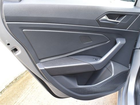Used 2024 Volkswagen Jetta SE FWD image 20