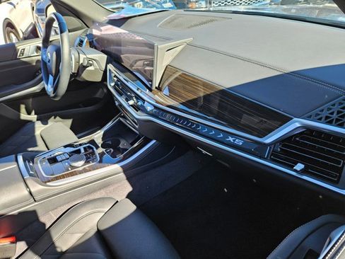 Certified 2025 BMW X5 xDrive40i w/ Parking Assistance Package image 21