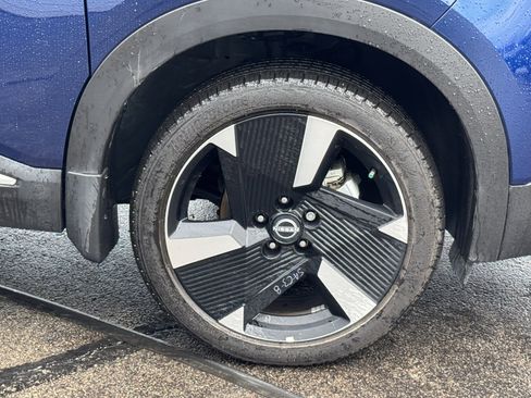 Certified 2025 Nissan Kicks SR w/ SR Premium Package image 18