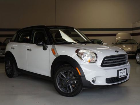 Used 2014 MINI Cooper Countryman image 2