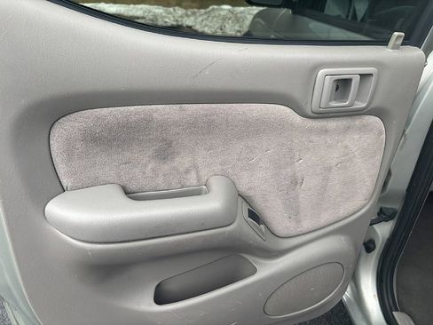 Used 2004 Toyota Tacoma 4x4 Double Cab image 12