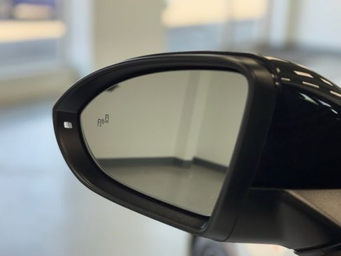 Used 2021 Volkswagen GTI SE image 14