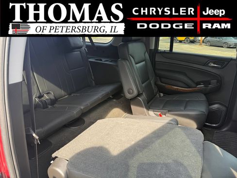 Used 2018 Chevrolet Suburban Premier AWD/4WD image 30