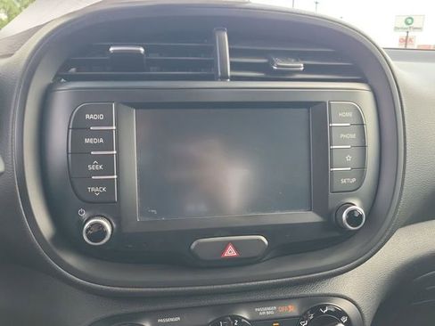 Used 2021 Kia Soul LX FWD image 27