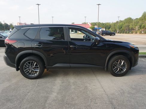 Used 2023 Nissan Rogue S AWD/4WD image 17