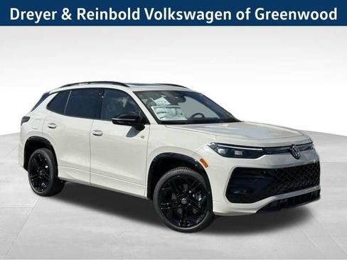 New 2026 Volkswagen Tiguan SE R-Line AWD/4WD image 1