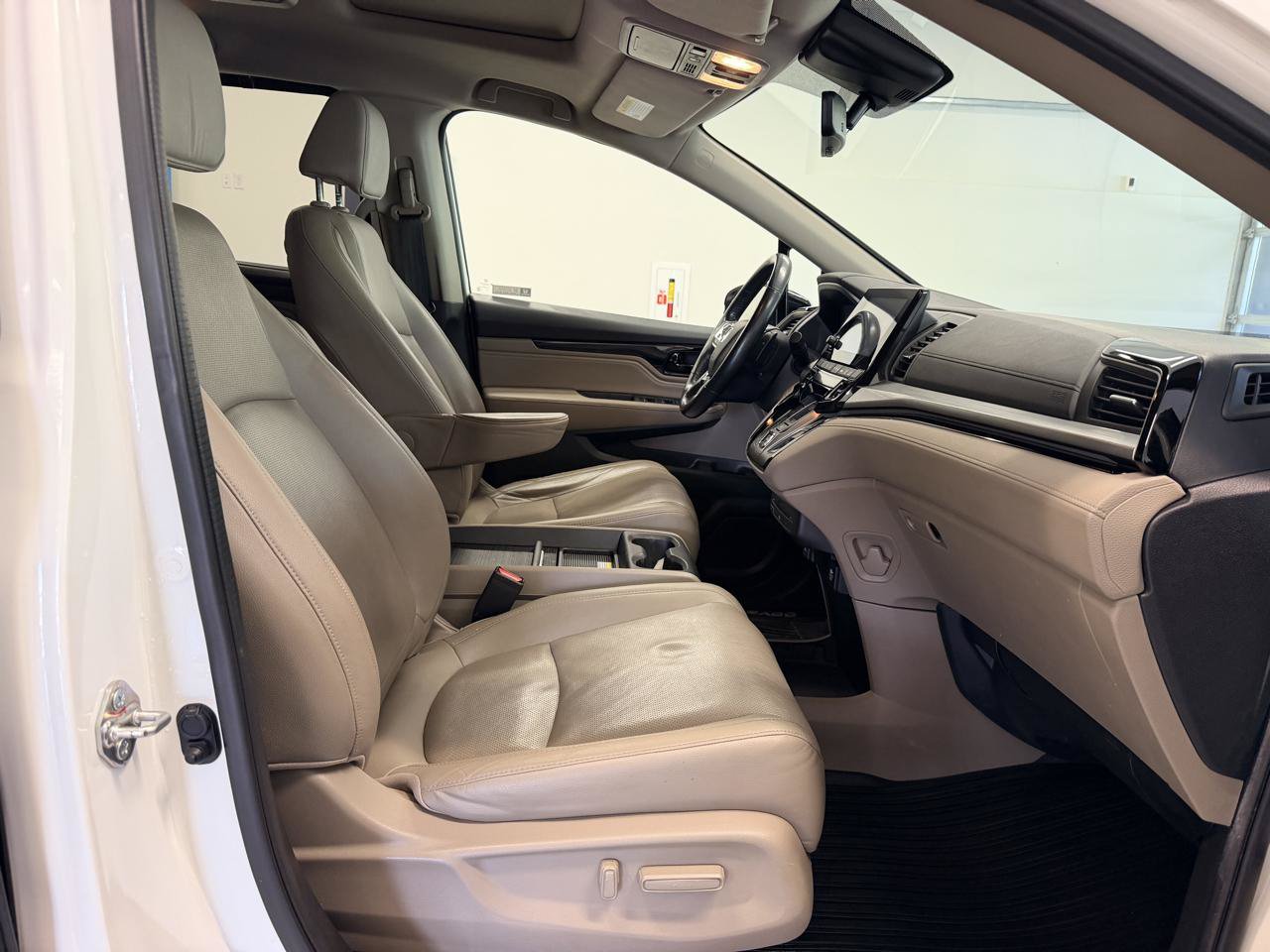 Used 2018 Honda Odyssey Elite image 24
