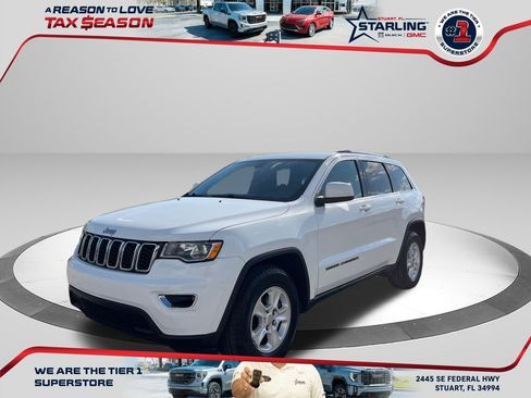 Used 2017 Jeep Grand Cherokee Laredo w/ Quick Order Package 2BE image 1