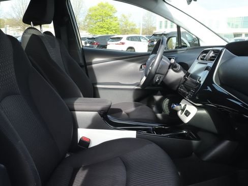 Used 2017 Toyota Prius Three image 21
