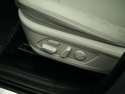 Certified 2023 Kia Sorento SX image 20