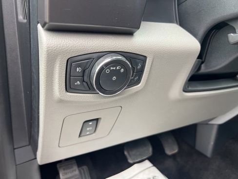 Used 2016 Ford F150 XLT w/ Equipment Group 302A Luxury AWD/4WD image 7