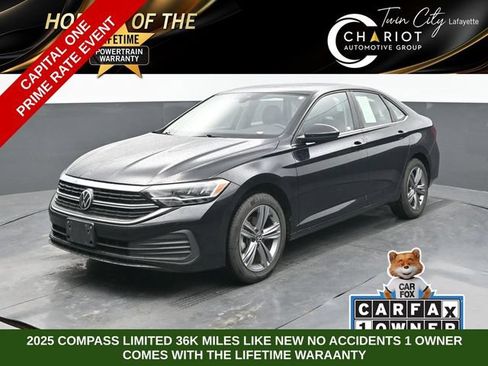Used 2024 Volkswagen Jetta SE FWD image 1
