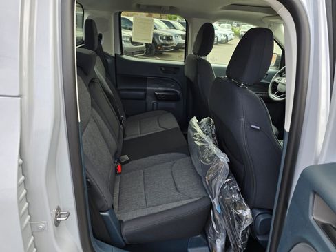 New 2025 Ford Maverick XLT w/ XLT Luxury Package AWD/4WD image 12