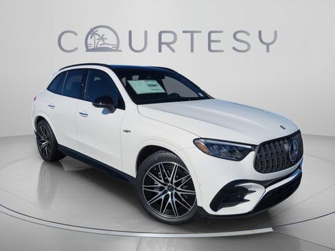 Used 2026 Mercedes-Benz GLC 43 AMG 4MATIC image 5