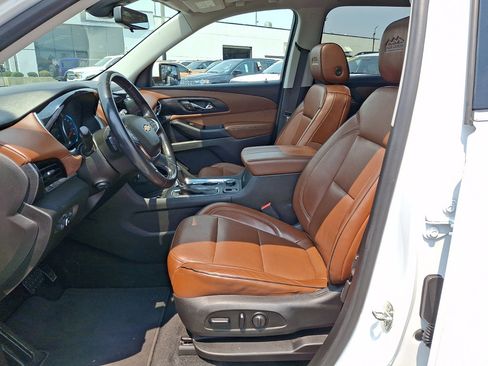 Used 2018 Chevrolet Traverse High Country w/ LPO, Cargo Package AWD/4WD image 25