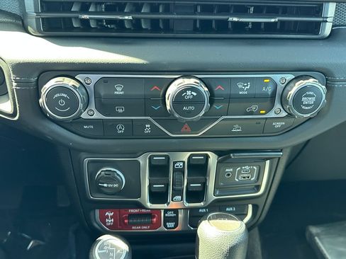 New 2026 Jeep Gladiator Rubicon w/ Steel Power Dome Hood Package AWD/4WD image 26