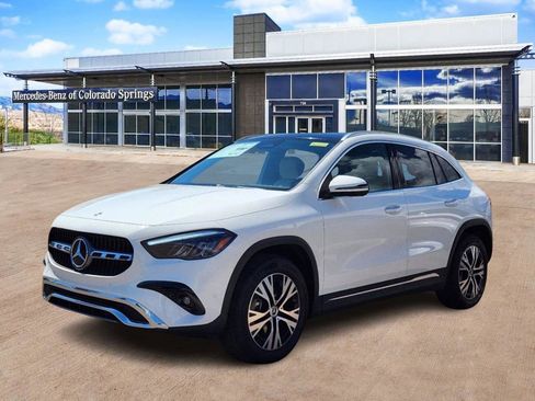 New 2025 Mercedes-Benz GLA 250 4MATIC image 3