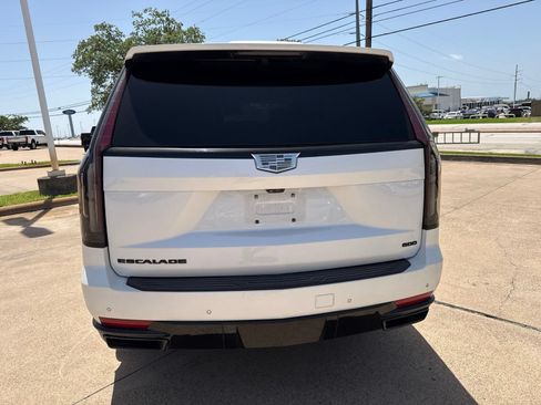 Used 2022 Cadillac Escalade Sport Platinum w/ LPO, ONYX Package AWD/4WD image 6