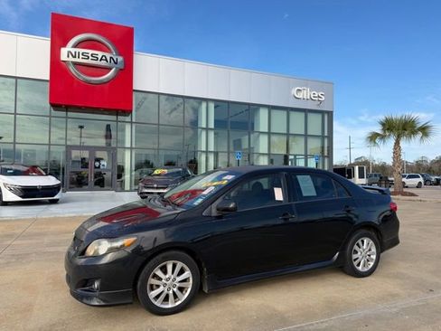 Used 2010 Toyota Corolla image 1