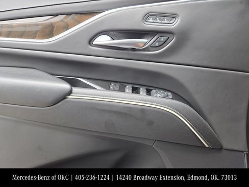 Used 2024 Cadillac Escalade Sport Platinum w/ LPO, ONYX Package AWD/4WD image 16