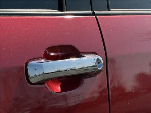 Used 2017 Toyota Tundra Platinum AWD/4WD image 34