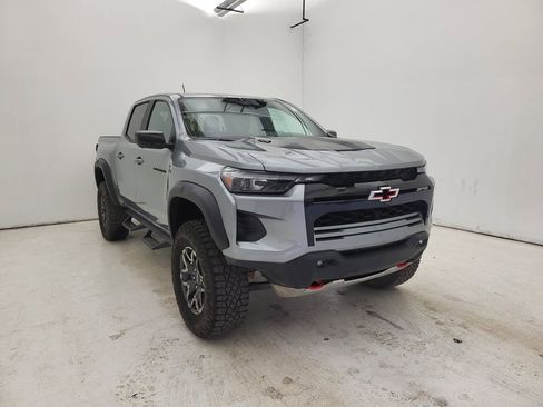 Certified 2025 Chevrolet Colorado ZR2 w/ Technology Package AWD/4WD image 18