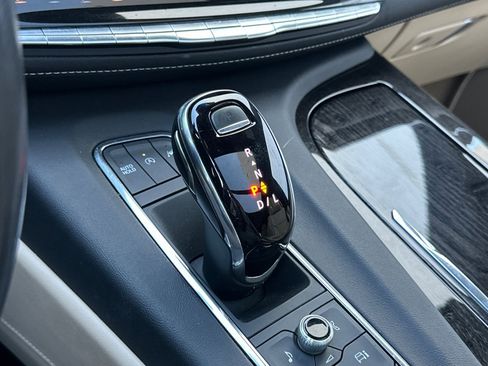 Certified 2023 Cadillac Escalade Premium Luxury w/ Performance Package image 35