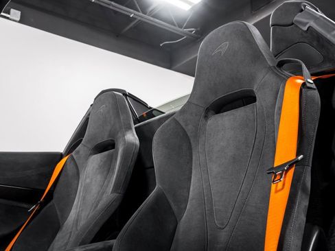 Used 2023 McLaren 720S Spider image 17