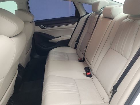 Used 2020 Honda Accord Touring image 18