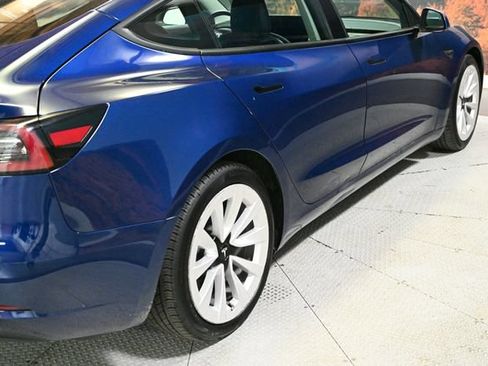 Used 2021 Tesla Model 3 Standard Range Plus RWD image 8