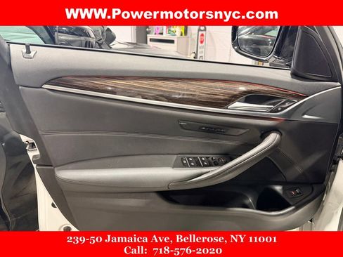 Used 2020 BMW 530i xDrive w/ Convenience Package image 30