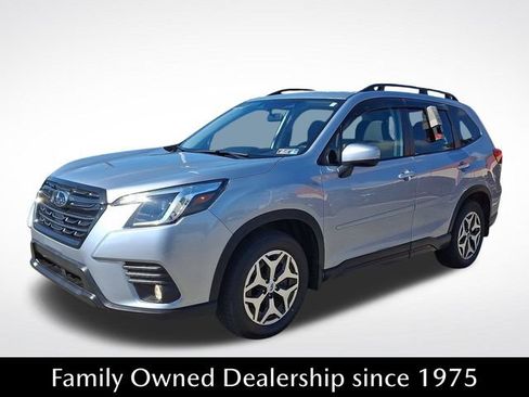 Certified 2023 Subaru Forester Premium AWD/4WD image 3