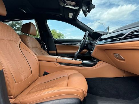 Used 2018 BMW 750i xDrive AWD/4WD image 26