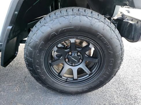 Used 2022 Jeep Gladiator Sport image 46