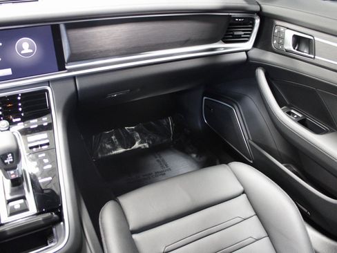 Certified 2023 Porsche Panamera 4 Platinum Edition w/ Assistance Package image 19
