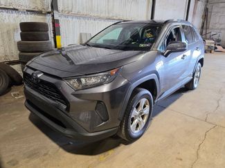 Used 2021 Toyota RAV4 LE AWD/4WD video 1